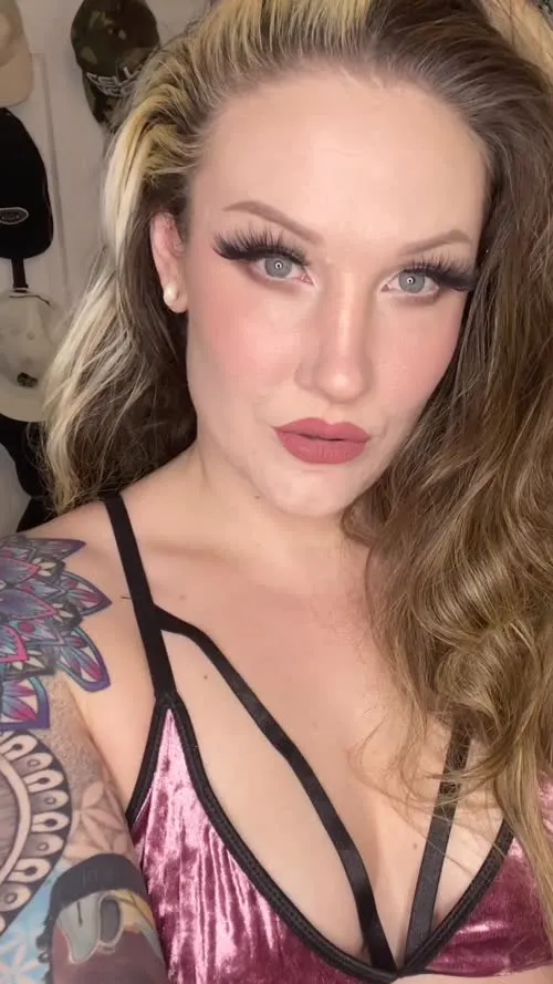 Sienna / Allysin Kay - Video #163913