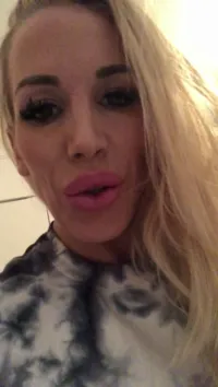 Rebecca More / Rebecca Moore - Video