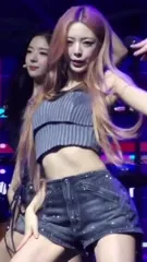 Yuna - ITZY (유나, Shin Yu Na) - Video