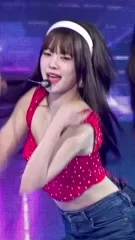 Hong Eunchae 홍은채 | LESSERAFIM - Video