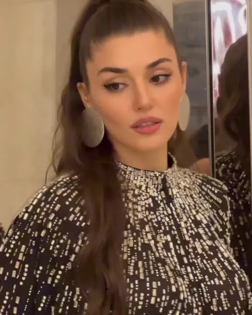 Hande Ercel - Video