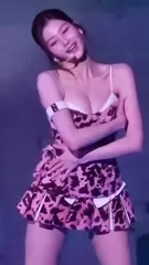 Minatozaki Sana (TWICE) - Video #186650