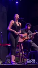 Noah Cyrus - Video