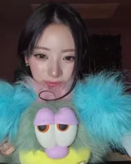 Anna (Tanaka Anna) MEOVV - Video