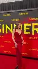 Hailee Steinfeld - Video
