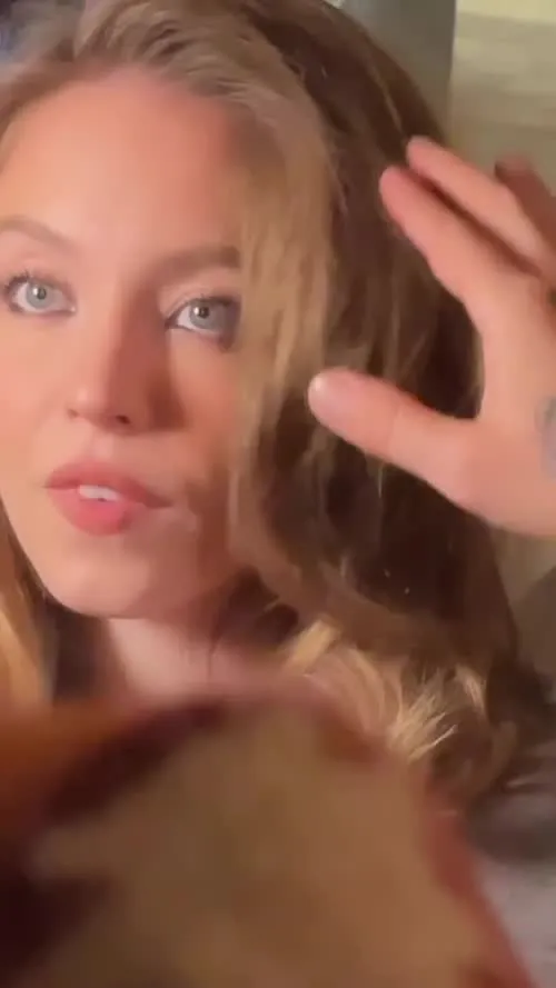 Sydney Sweeney - Video