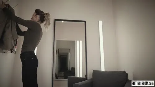 Fitting-Room - Horny at the office