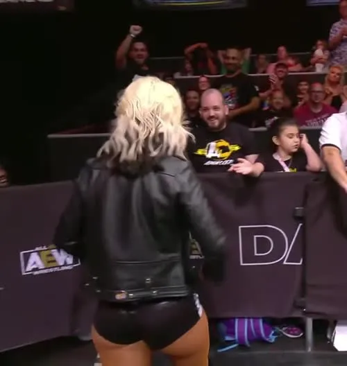 Toni Storm - Video #137530