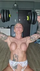 crazyxbody / musclegirlxxx - Video #415075