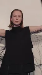 Hannah Einbinder - Video