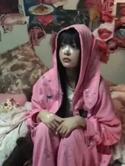 Hong Eunchae 홍은채 | LESSERAFIM - Video