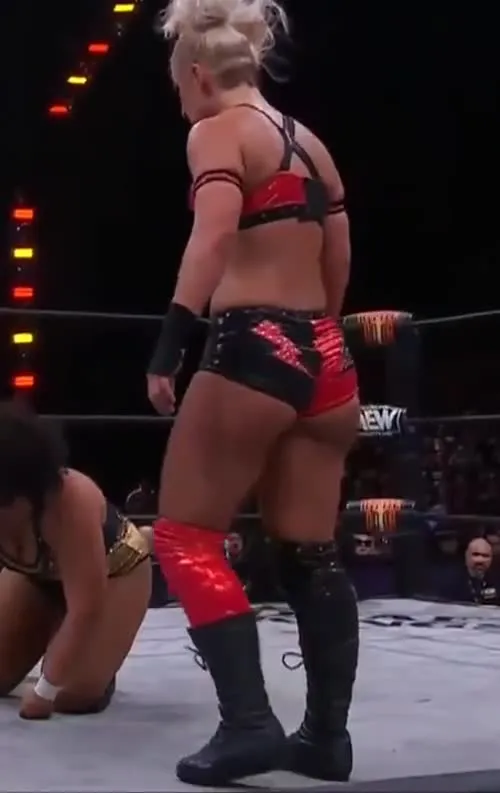 Toni Storm - Video