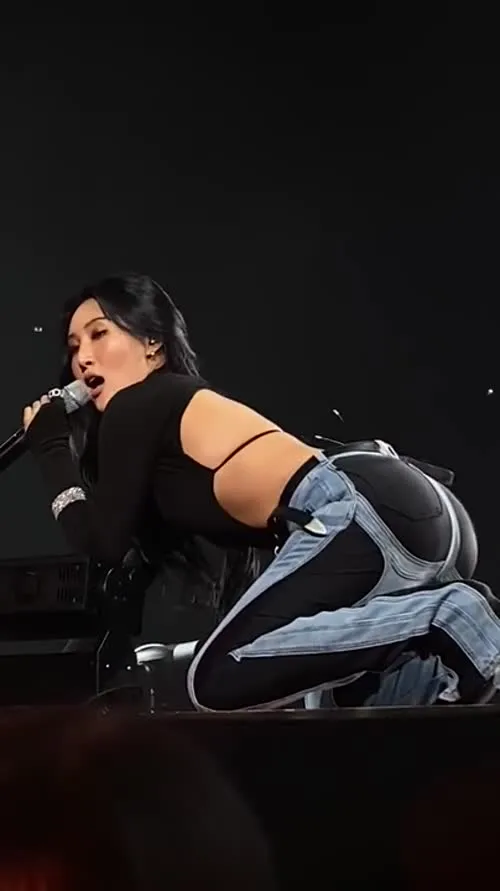 HWASA - Video #71186