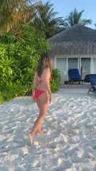 Elizabeth Hurley - Video #296773