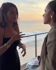 Selena Gomez - Video