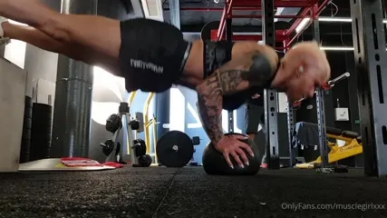 crazyxbody / musclegirlxxx - Video