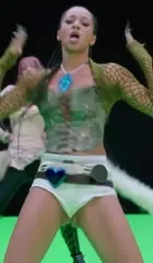 Manon Bannerman (Katseye) - Video