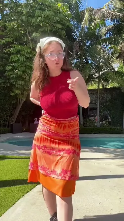 Emma Kenney - Video