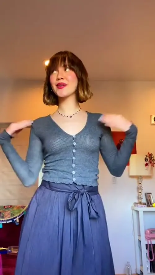 Iris Apatow - Video