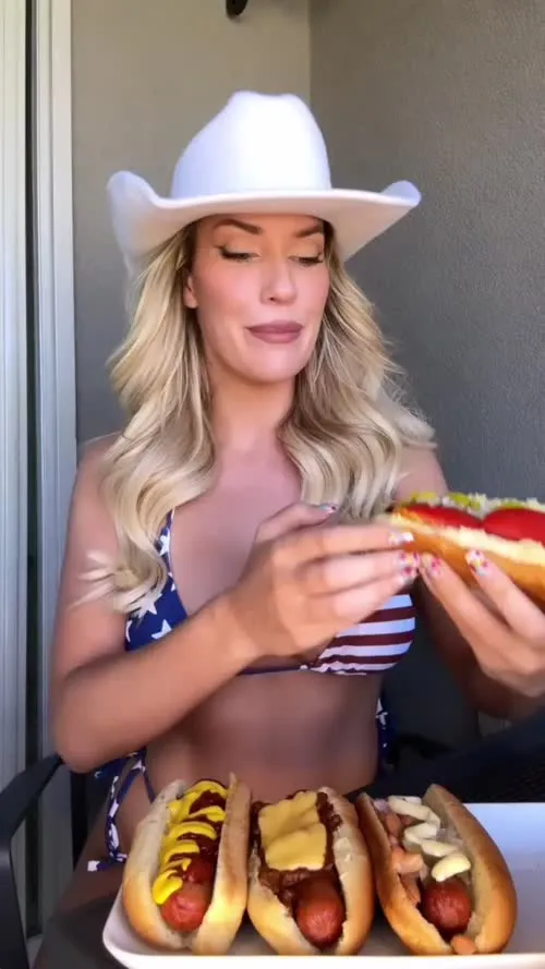 Paige Spiranac - Independence Day hot dogs