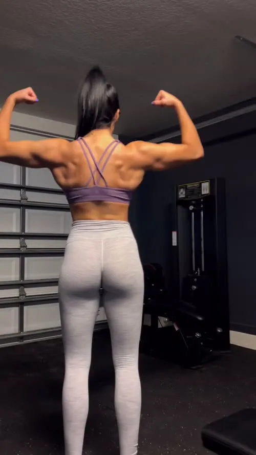 Indi Hartwell - Video