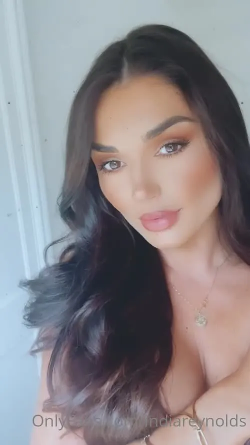 India Reynolds - Video