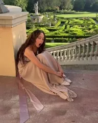 Laufey lin - Video