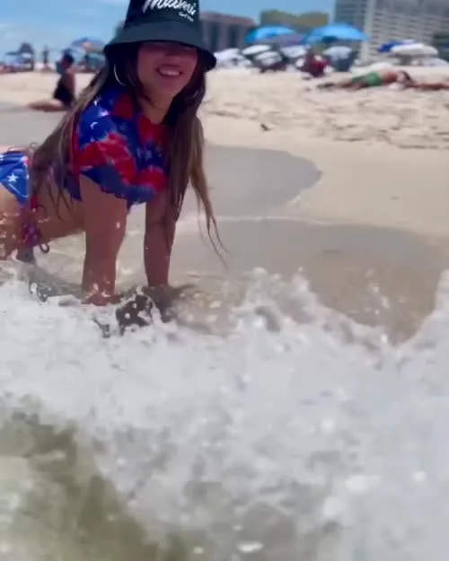 Valerie Loureda | Lola Vice - Video #177519