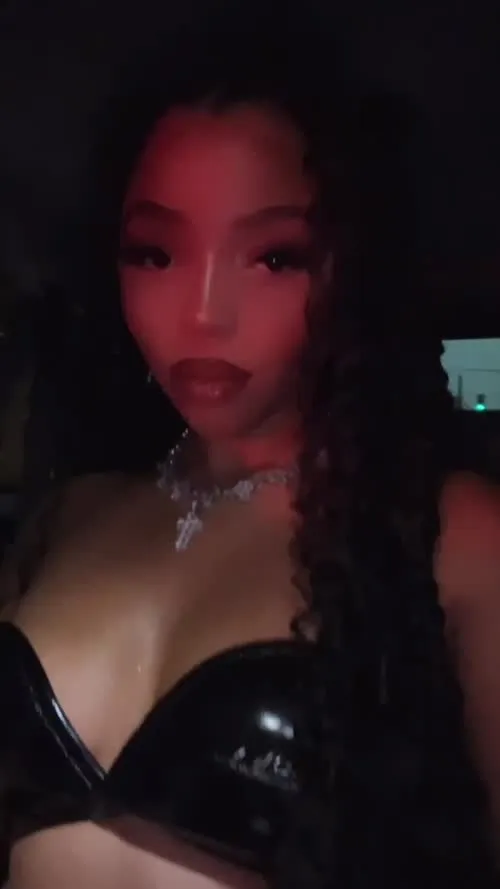 Chloe Bailey - Video