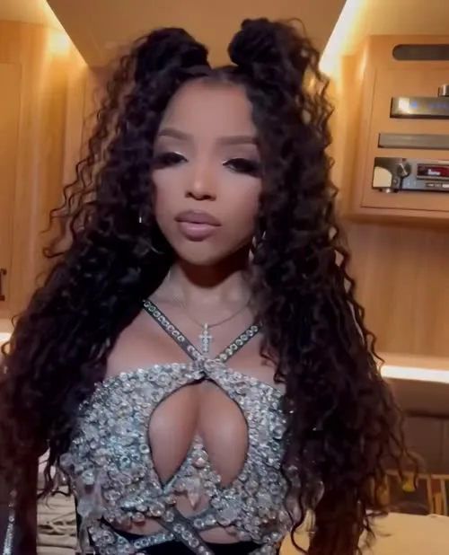 Chloe Bailey - Video