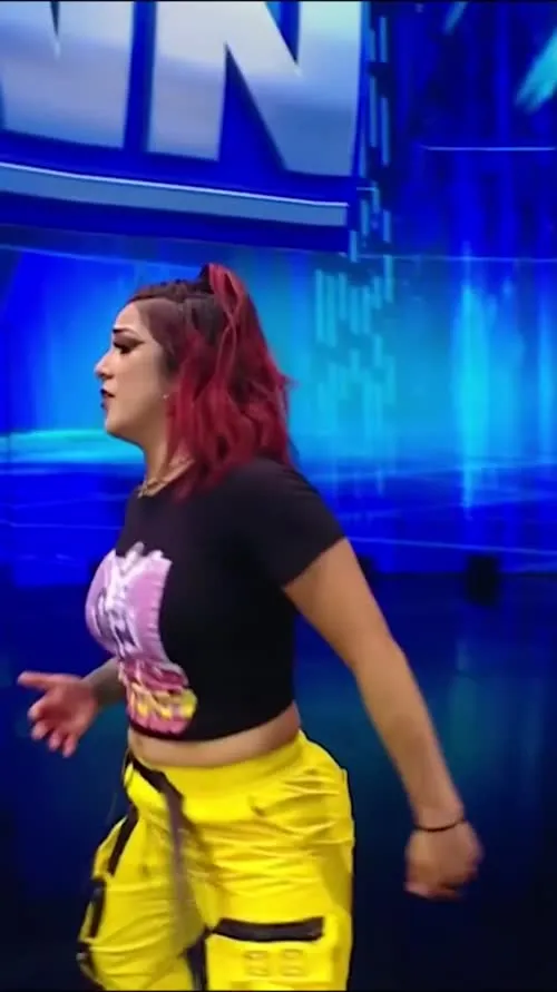WWE Bayley / Davina Rose / Pamela Rose Martinez - Ip6oKqa