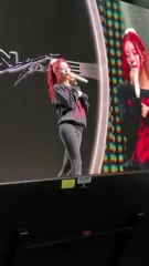 Yuna - ITZY (유나, Shin Yu Na) - Itzy Yuna leggings silver
