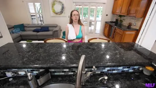 Bratty MILF - MomLover - Jackie Hoff - Bratty MILF - 250411 Bossy stepmom commands I cum on her face