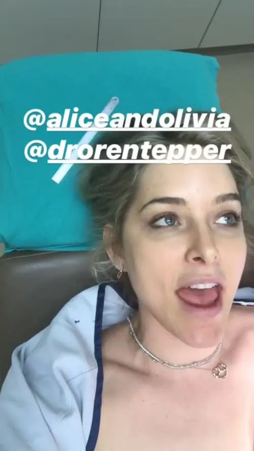Jenny Mollen - Video