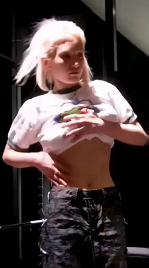Jeon Somi/ENNIK SOMI - Video