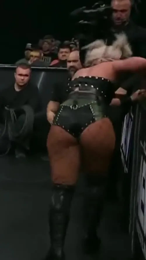 Toni Storm - Jerk to divas