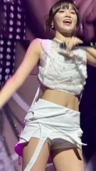 Kim Chaewon 김채원 [Le Sserafim] - Video