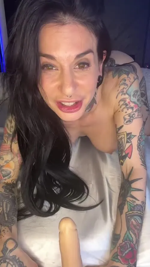 Joanna Angel - 20230308 1633303638687768577 1 16333035626535198740 64086a2fed275