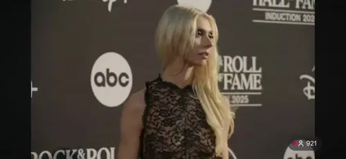 Taylor Momsen - Jyroiv qmsd