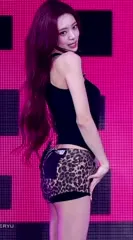 Yuna - ITZY (유나, Shin Yu Na) - Video