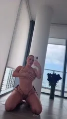 Savannah Bond - Video
