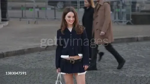 Kaitlyn Dever - Video #69462