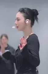 Karina (æspa / aespa) - Chuu practice