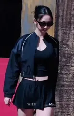 Karina (æspa / aespa) - Nike pop up-1-2x