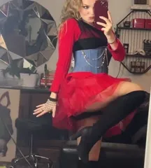 Hallea Jones - Video
