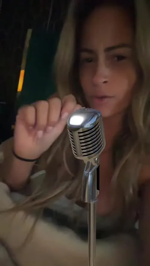 Kayla Braxton - Kayla Becker