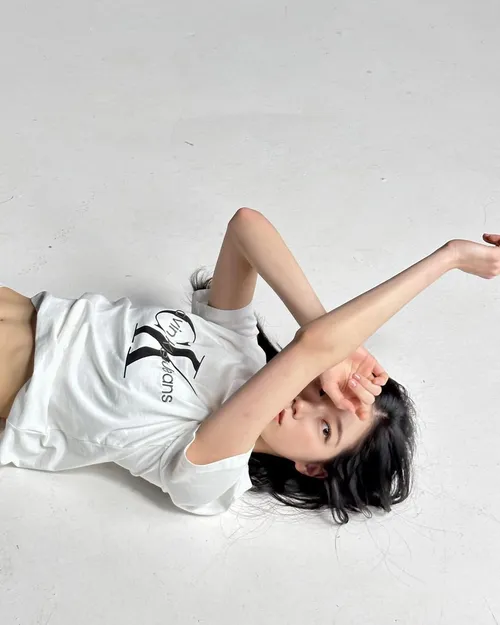 Kazuha Nakamura 中村 一葉 | LESSERAFIM