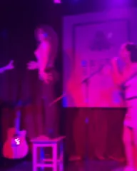 Haley Lu Richardson - Video
