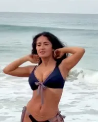 Salma Hayek - Video #354430
