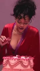 Rihanna - Video